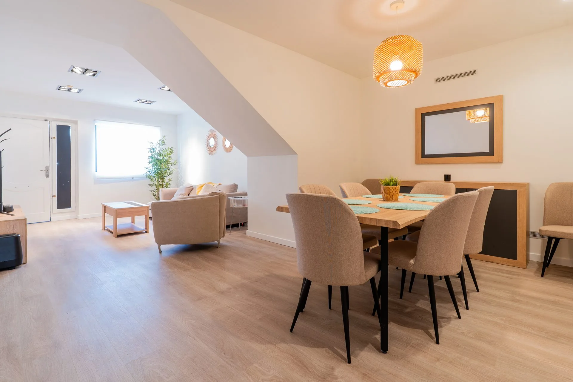 Salón de Elcano Living, casa completa en el Grao de Castellón